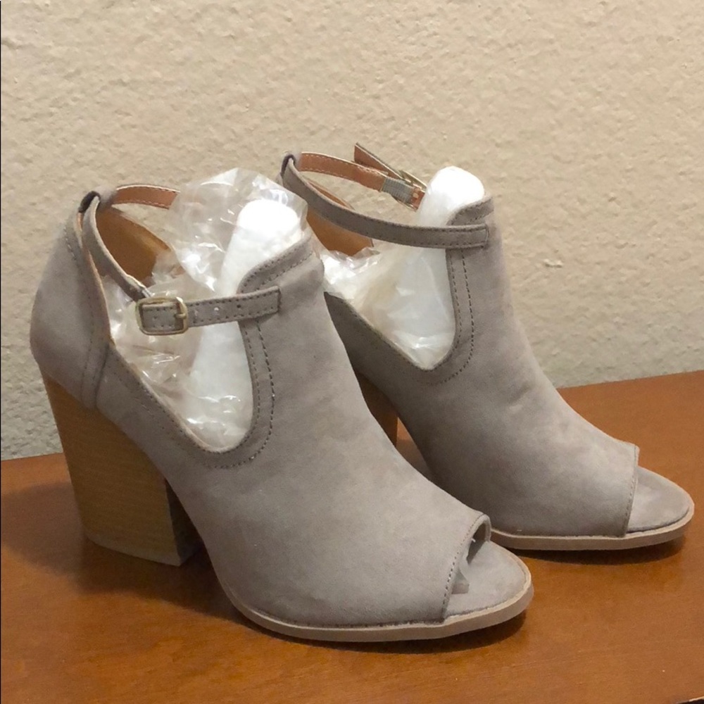 Bootie - Picture 2 of 5